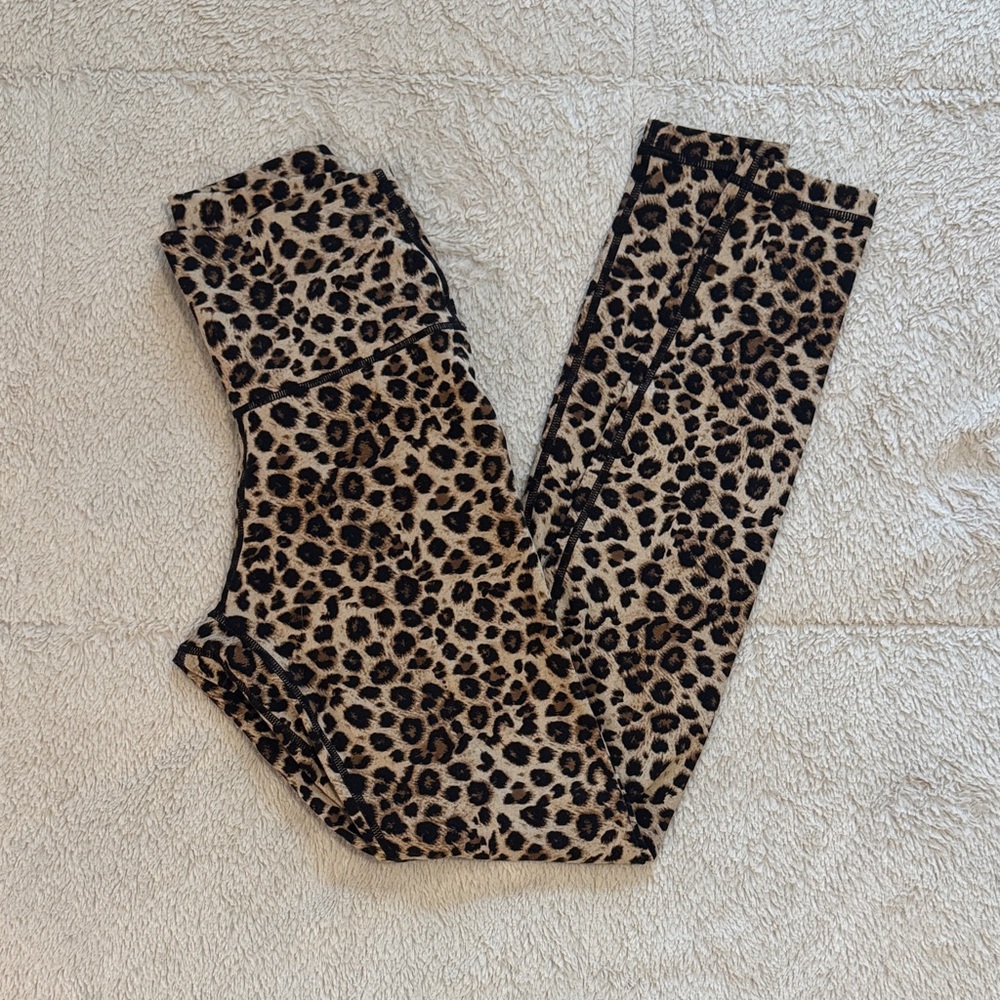 Women’s high waist Colorfulkoala  Leopard Print Leggings - Tan & Black